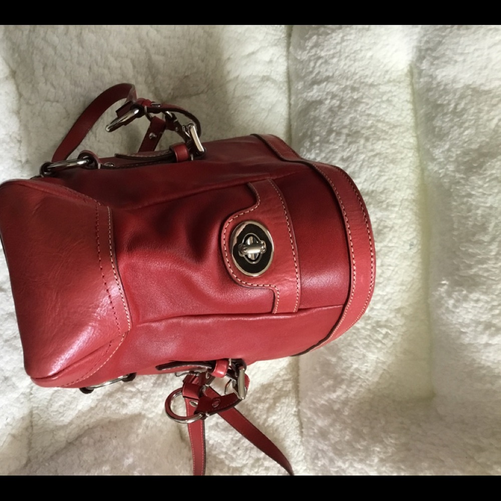 Coach Bag - Picture 2 of 15